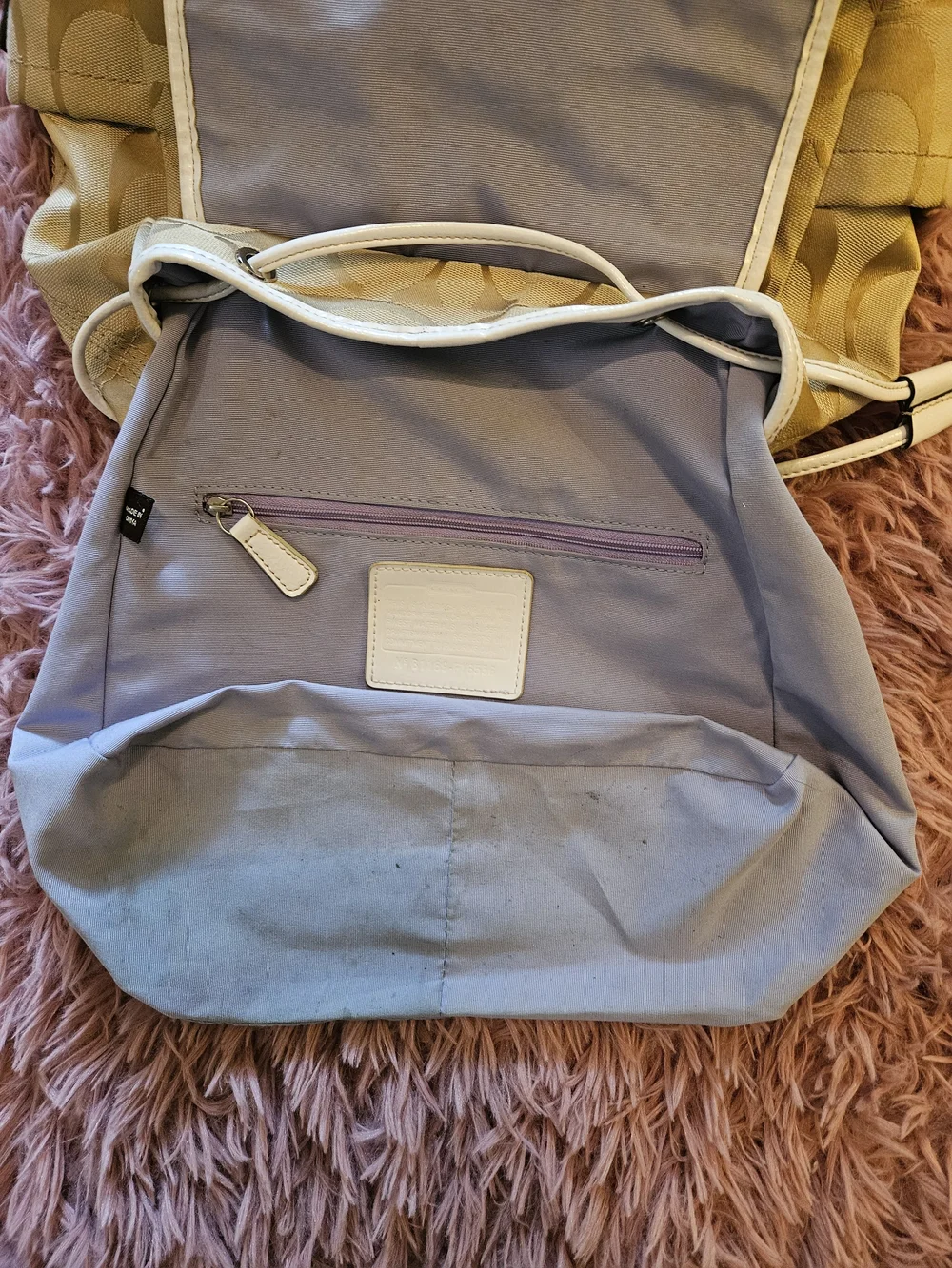 Y2K✨️Coach Tan Daisy Signature Canvas Backpack - Picture 13 of 16